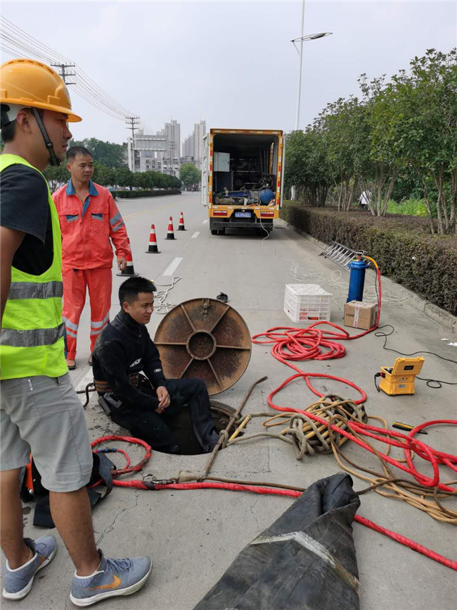 龙胜翻衬法管道修复技术主要工序